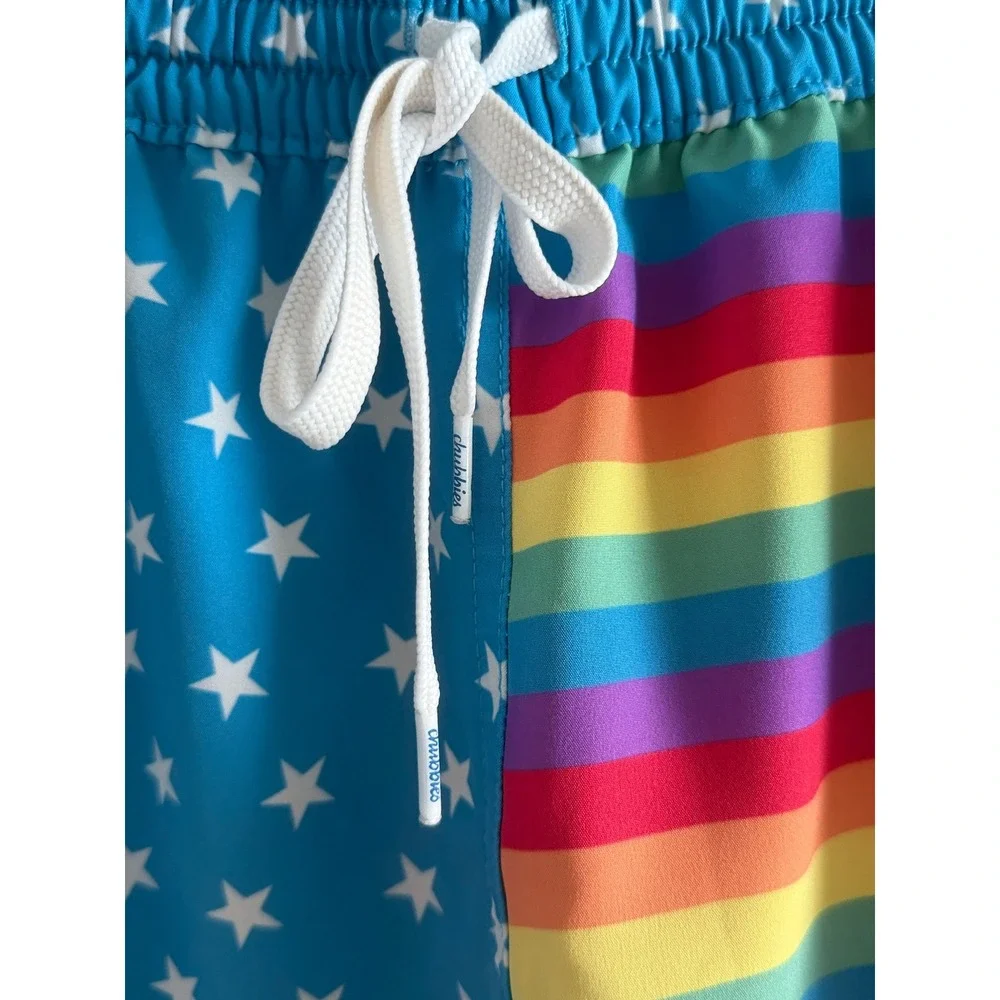 Chubbies Mens XL Swim Trunks Rainbow Stripes Stars Pride 5.5 Inch Inseam Blue
